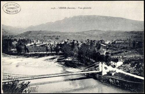 Yenne, Savoie. Vue générale